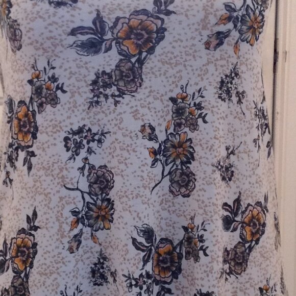 No Boundaries Tan flower dress spaghetti straps L - Picture 3 of 4